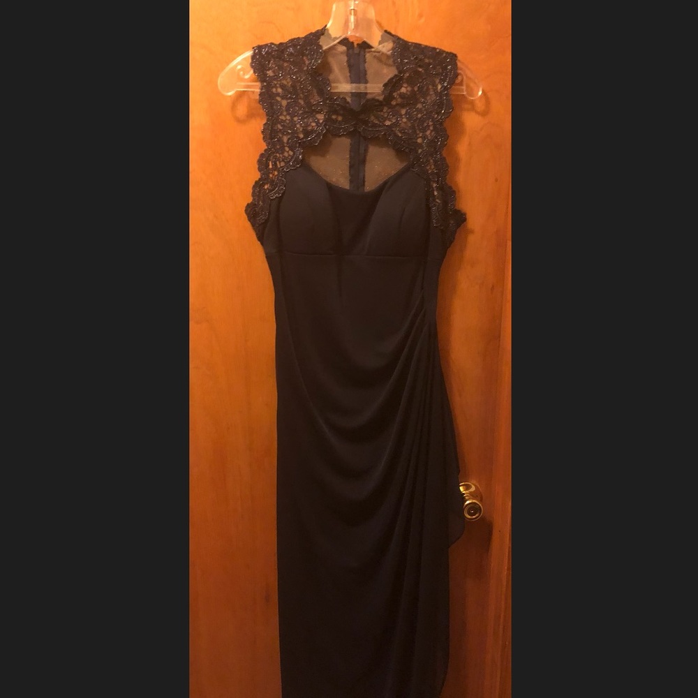 Prom/Formal Dress - Picture 2 of 4